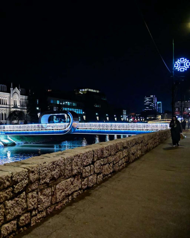Turistička zajednica Kantona Sarajevo nastavlja s ukrašavanjem grada