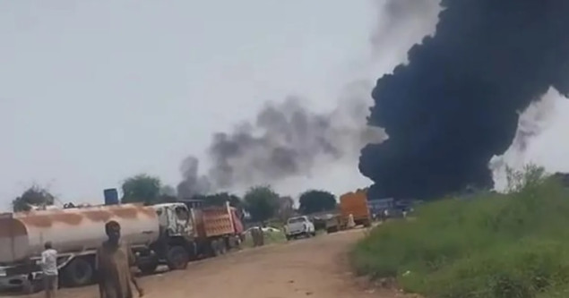 Dronovi sudanske vojske pogodili ožalošćene i pijacu goriva, poginulo više od 300 ljudi Dronovi sudanske vojske pogodili ožalošćene i pijacu goriva, poginulo više od 300 ljudi