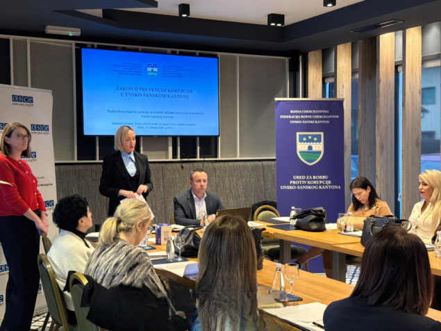 Ured za borbu protiv korupcije USK: Plate zvaničnika povećane 10, a ne 40 posto