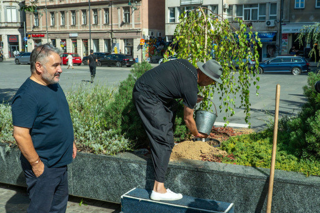 Na Sarajevo Festu zasađeno "drvo života": Pozorišni Trg Susan Sontag postao dio evropske "Festivalske šume"