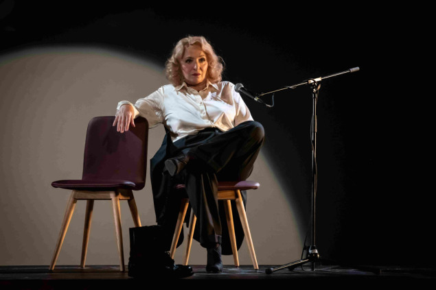 Mirjana Karanović u ulozi Marlene Dietrich 16. decembra na sceni sarajevskog Narodnog pozorišta