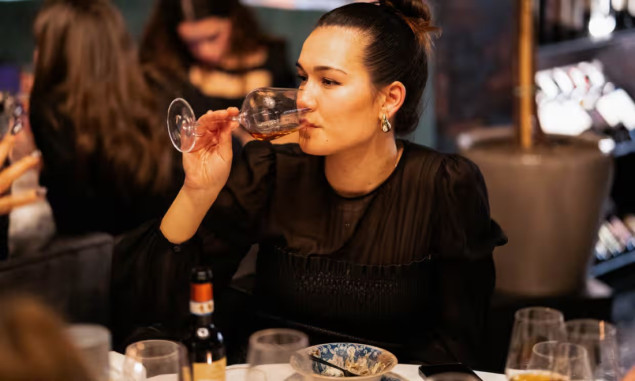 Italijanski restoran nudi besplatno vino onima koji ostave mobilne dok jedu