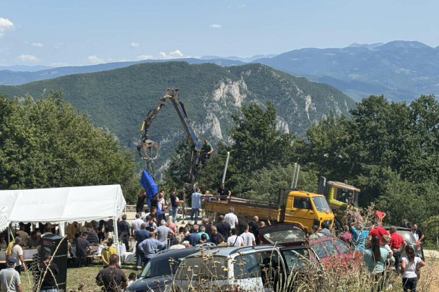 Crna Gora: Uklonjen spomenik četničkom komandantu Pavlu Đurišiću