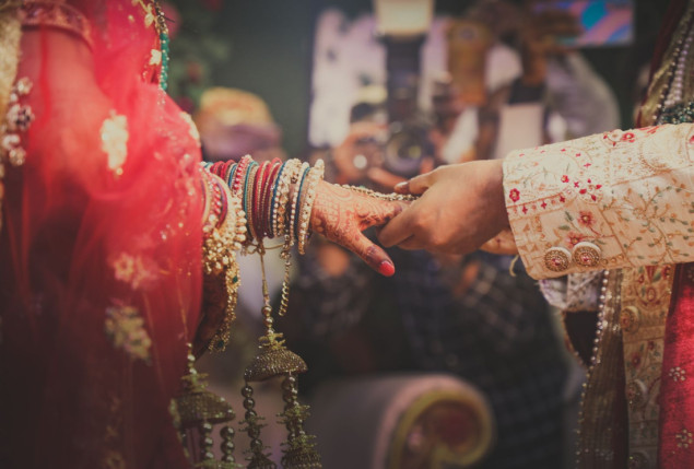 Policija traga za ženom koja je na svom vjenčanju pucala pa pobjegla