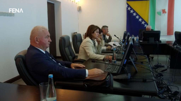 Vlada KSB sa sindikatima započela pregovore o novom kolektivnom ugovoru u zdravstvu