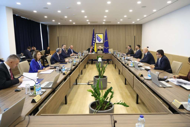 Vijeće ministara BiH odobrilo IDDEEA- i sredstva za registarske tablice i osobne dokumente