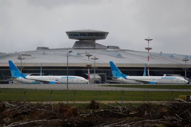Pet dronova oboreno kod Moskve, poremećen rad aerodroma Vnukovo