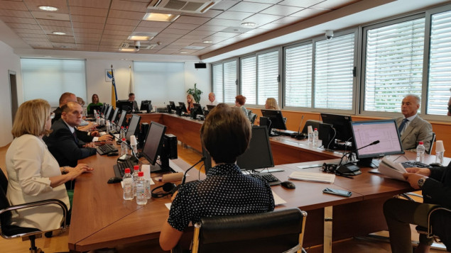 Državna sutkinja zbog mijenjanja termina genocid kažnjena smanjenjem plate