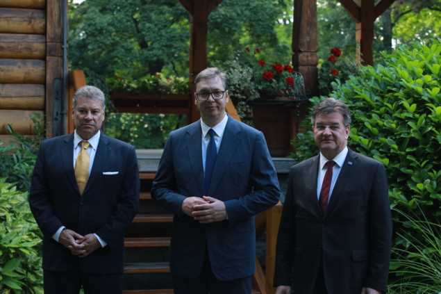 Vučić nakon sastanka sa Lajčakom i Eskobarom: Vrijeme je da Priština ispuni svoje obaveze