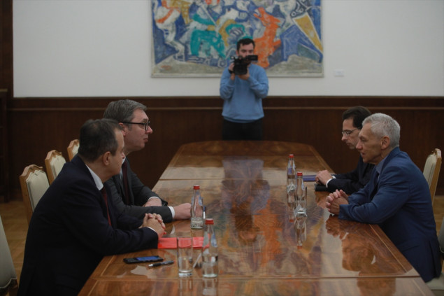 Vučić optužio Kurtija za "etničko čišćenje", danas sastanak Lajčaka i Escobara