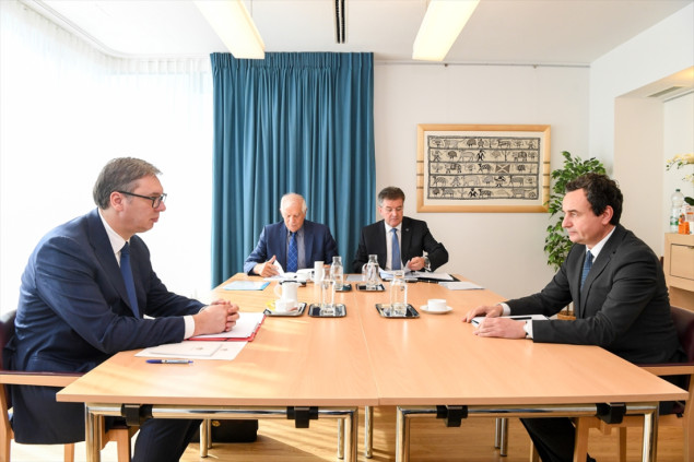 U Briselu počeo sastanak Vučića i Kurtija sa predstavnicima EU-a