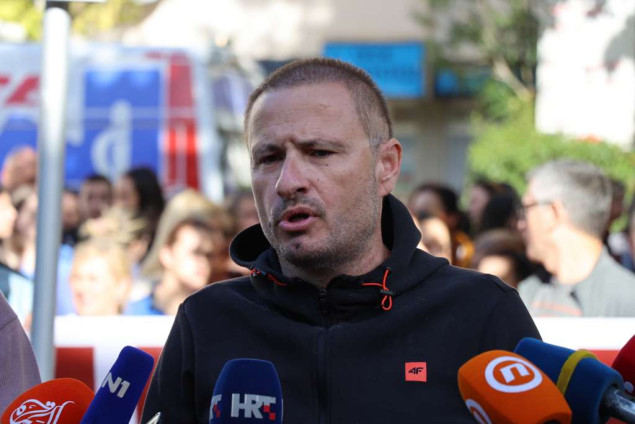 "Čim se potpiše Kolektivni ugovor štrajk zdravstvenih radnika se obustavlja"