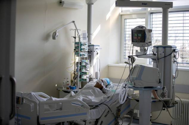 Novih 889 zaraženih i 10 smrtnih slučajeva u S. Makedoniji