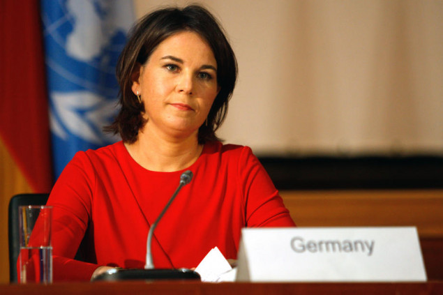 Baerbock: EU mora prekinuti ovisnost o ruskoj nafti i plinu