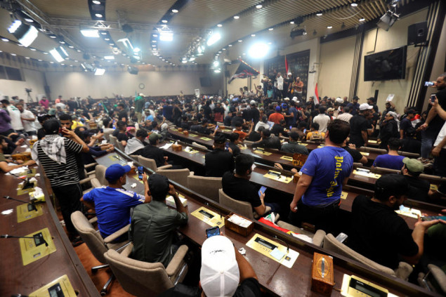 Demonstranti u zgradi iračkog parlamenta, više od 100 povrijeđenih