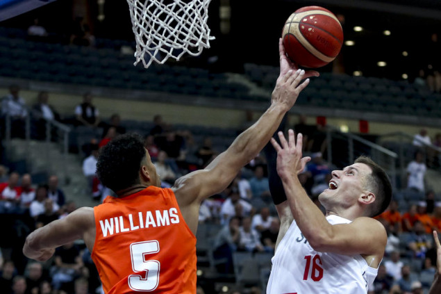 Srbija predvođena Jokićem deklasirala Holandiju