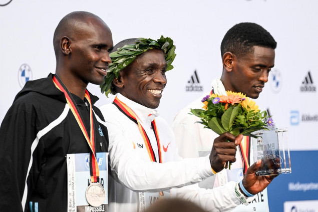 Kipčoge pobijedio na maratonu u Berlinu i postavio novi svjetski rekord