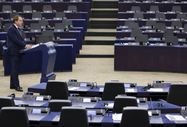 Varhelji: Europska unija će nastaviti pružati potporu zemljama Zapadnog Balkana