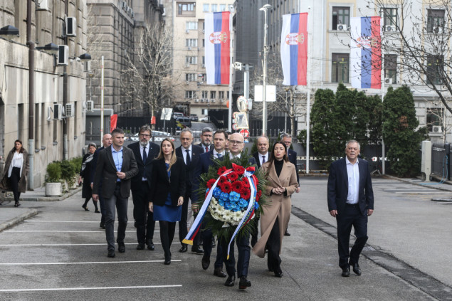 Povodom 22. godišnjice ubistva Zorana Đinđića položen vijenac na mjesto atentata