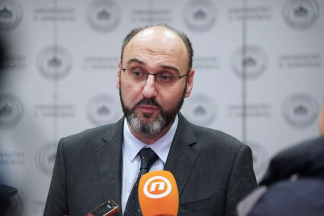 Stav Fakulteta i Senata UNSA je da saobraćajnica ne može prolaziti između objekata UNSA