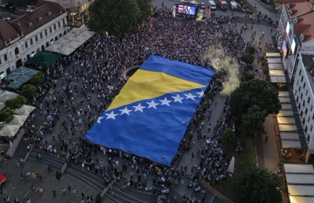 U Tuzli razvijena jedna od najvećih zastava Bosne i Hercegovine