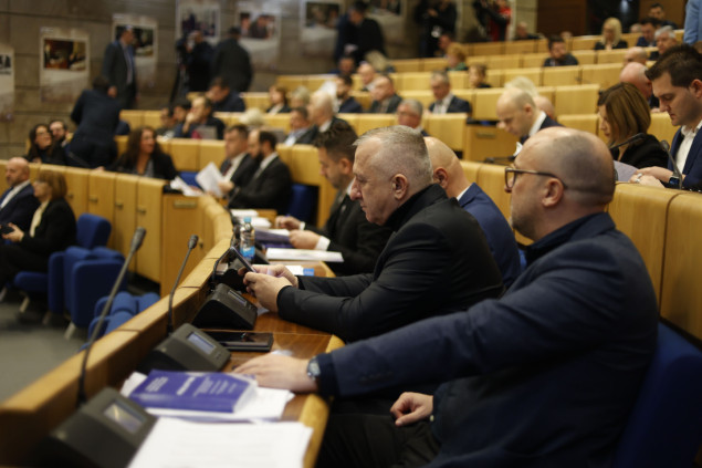 Poslanici FBiH usvojili izmjene Zakona o doprinosima