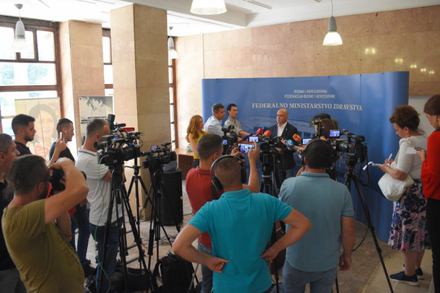 Krizni štab: Primjetan blagi porast broja slučajeva COVID-a