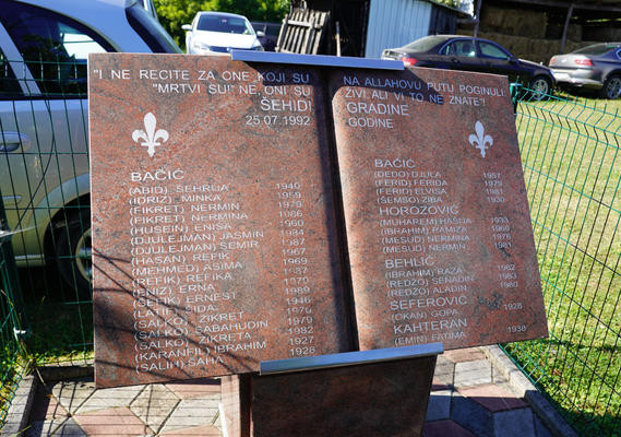 59 godina za petoricu optuženih za zločine u Zecovima 1992.