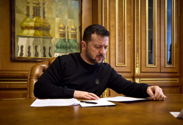 Zelenski smijenio nekoliko svojih pomoćnika i savjetnika