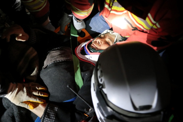 Žena u Turskoj spašena ispod ruševina 122 sata nakon zemljotresa