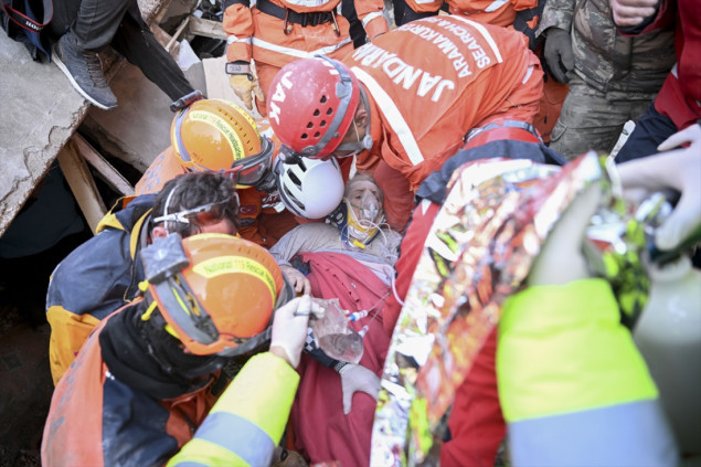 Žena spašena iz ruševina u Turskoj 130 sati nakon zemljotresa