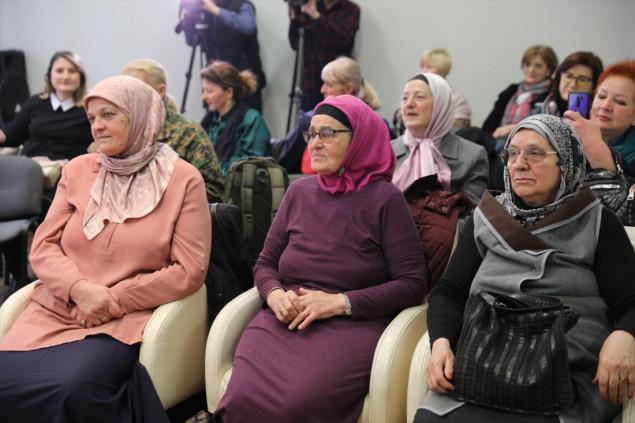 Tribina u Sarajevu: Žene dale veliki doprinos u odbrani BiH i bile drugi ešalon zaštite civilnog društva