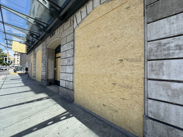 Radnje u Ženevi se pripremaju za proteste protiv G7 postavljanjem zaštitnih barijera