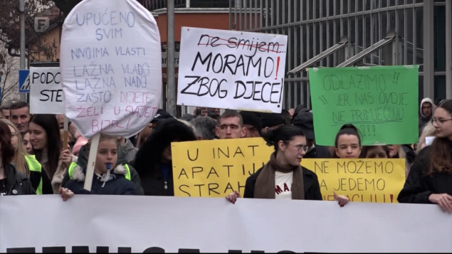 Zeničani četvrtu nedjelju uzastopno na protestu na glavnom gradskom trgu