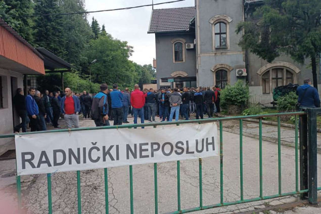 Zaposlenici rudnika iz Koncerna EPBiH smjenu započeli štrajkom