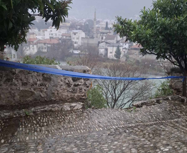 Nacionalni spomenik: Urušio se zid oko Sevri-hadži Hasanove džamije u Mostaru