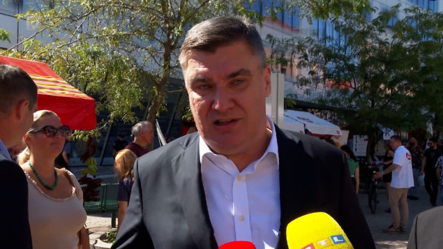 Milanović najavio povlačenje iz politike