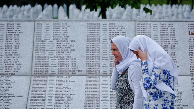 Udruženja žrtava pozivaju na istragu protiv Dodika i Vučića zbog negiranja genocida