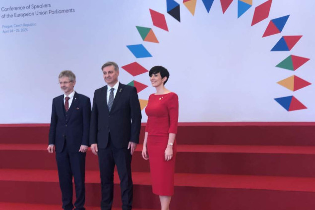 Zvizdić u Pragu: Pojedinci iz entiteta RS ponovo pokrenuli blokade rada institucija BiH