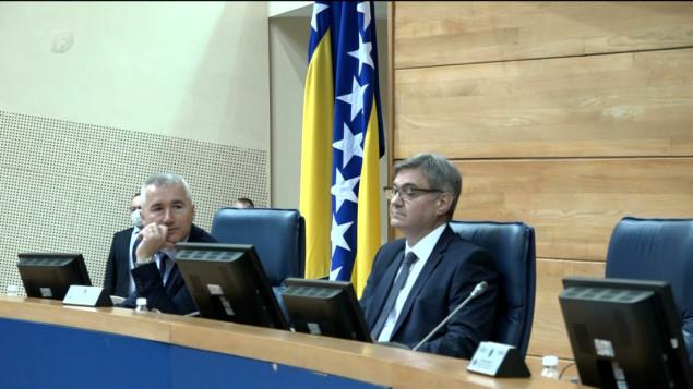 Zvizdić pozvao strane sudije u Ustavnom sudu BiH da zanemare pozive iz RS-a