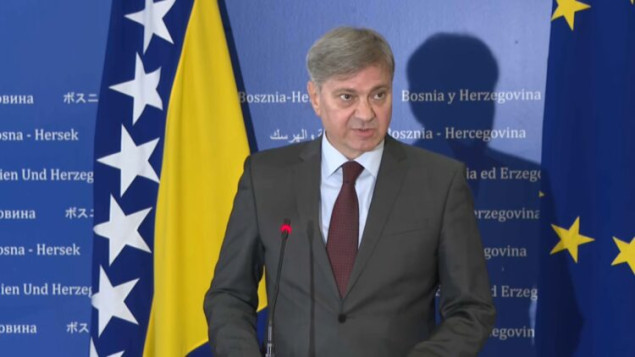 Zvizdić: “Djelovati institucionalno”