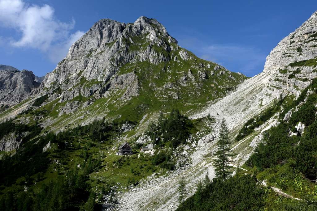 Zbog velikih gužvi Slovenija ograničava broj posjeta Nacionalnom parku Triglav
