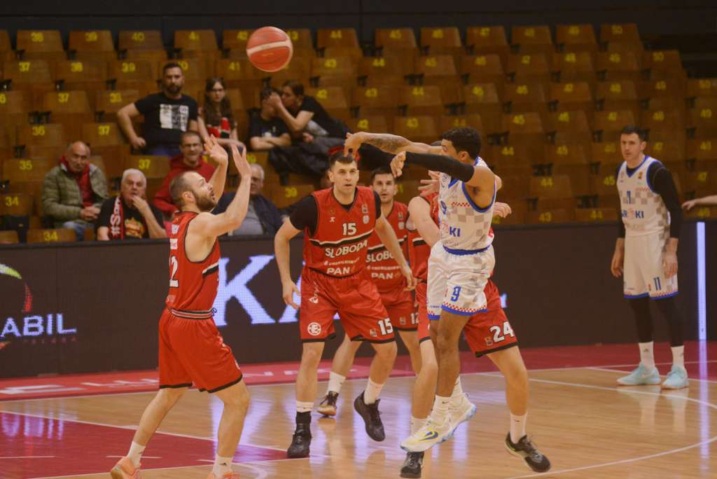 Košarkaši Slobode nakon produžetka pobijedili Široki