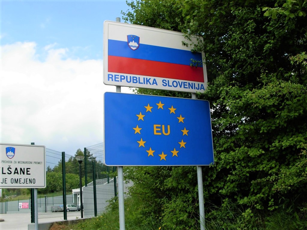 Slovenija: Pronađeno 13 migranata u kamionu s registarskim tablicama BiH