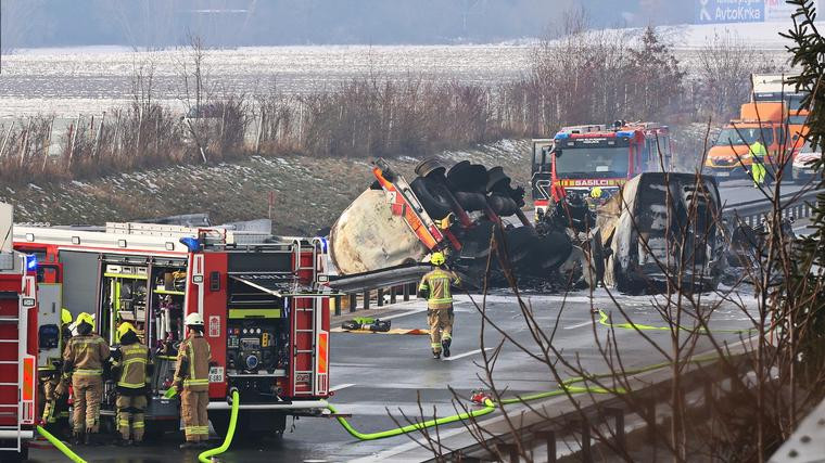 Zbog teške saobraćajne nesreće zatvorena autocesta u Sloveniji