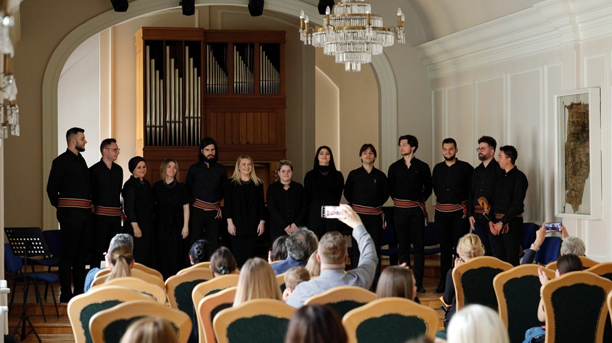 Umjetnička galerija BiH: Koncert vokalnog ansambla "Etnoakademik" 23. maja