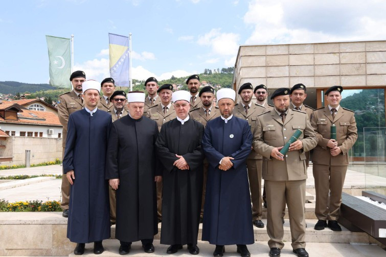 Reisul-ulema uručio murasele za 13 vojnih imama u Oružanim snagama BiH