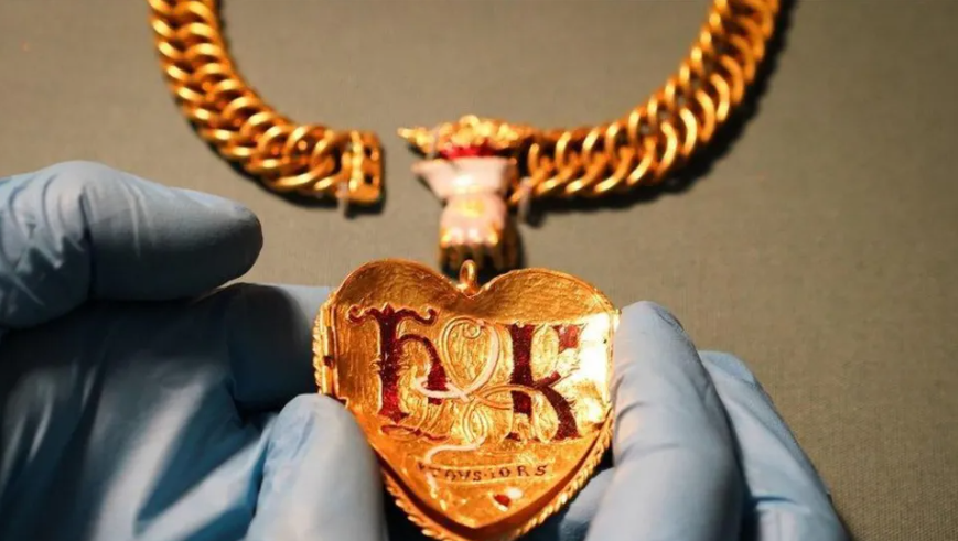 Zlatni privjesak Henrika VIII otkupljen za stalnu izložbu u Britanskom muzeju