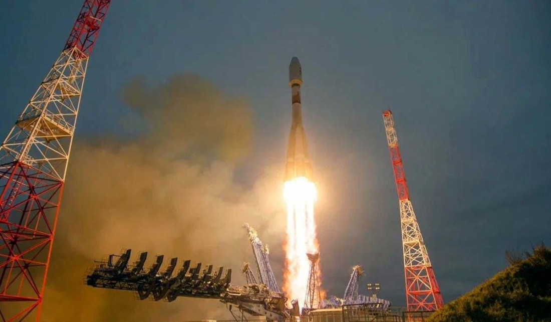 Rusija je lansirala raketu Sojuz-2.1b koja nosi vojne i edukacijske satelite