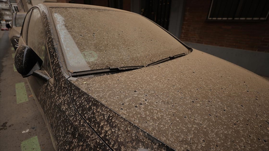 Talas vrućeg vazduha iz Sahare donio prašinu u Madrid